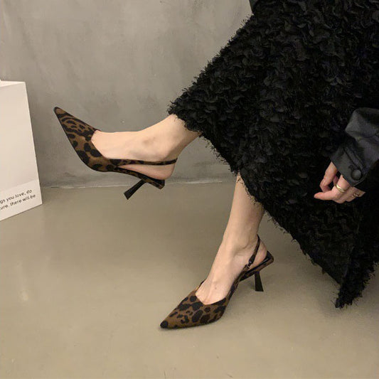 Pointed toe slingback shoes