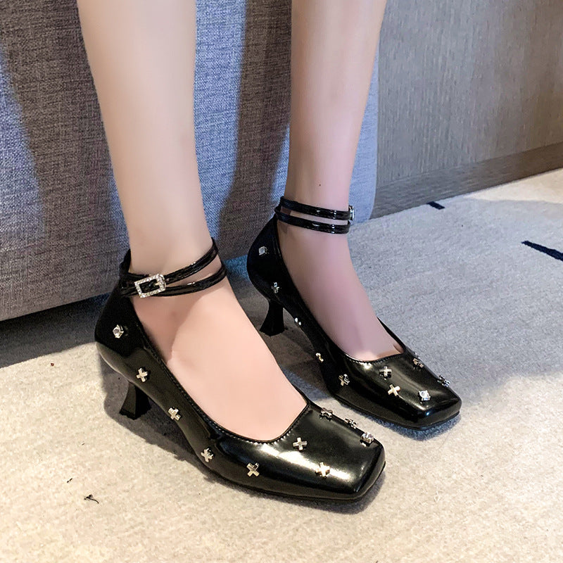 Square toe classical high heels