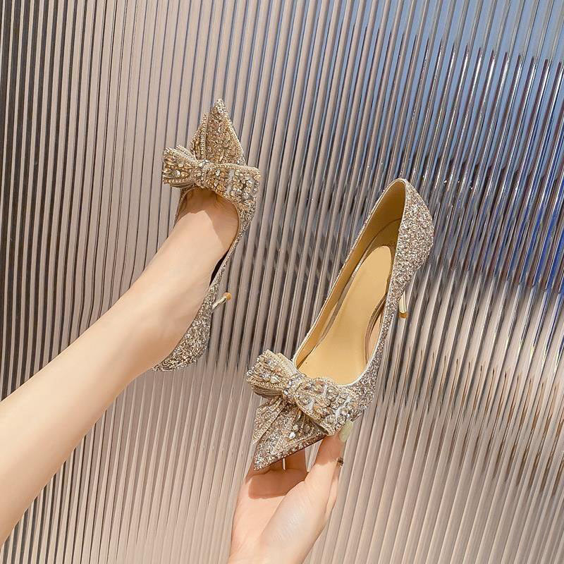 Pointed toe bow shoes with shallow mouth