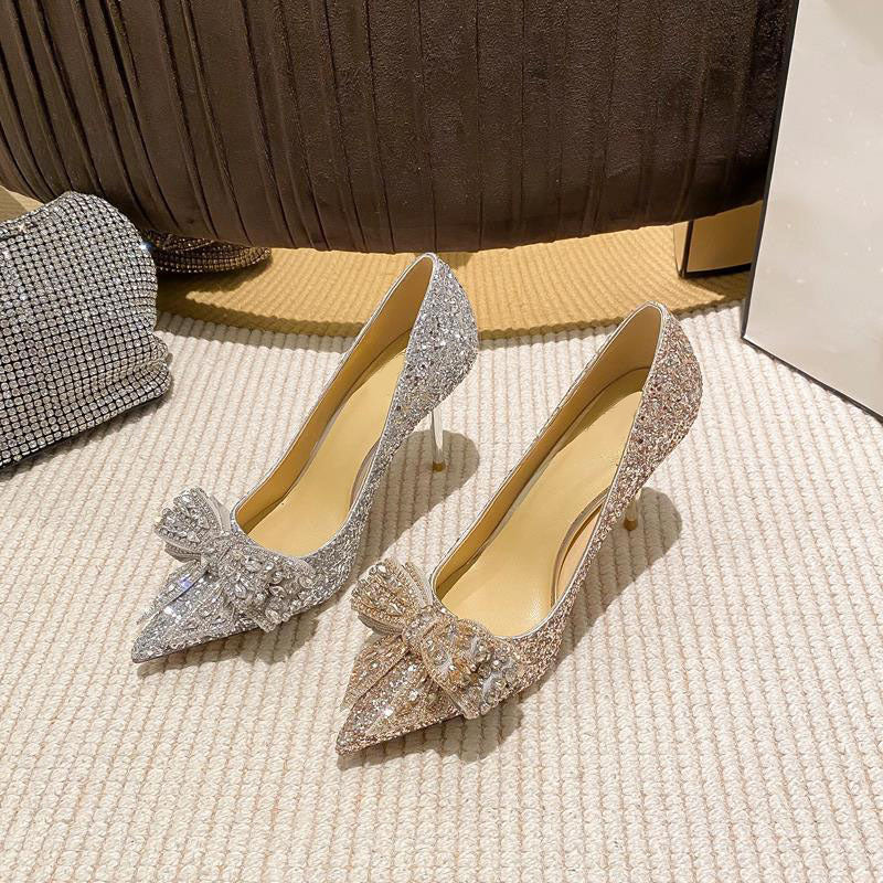 Pointed toe bow shoes with shallow mouth