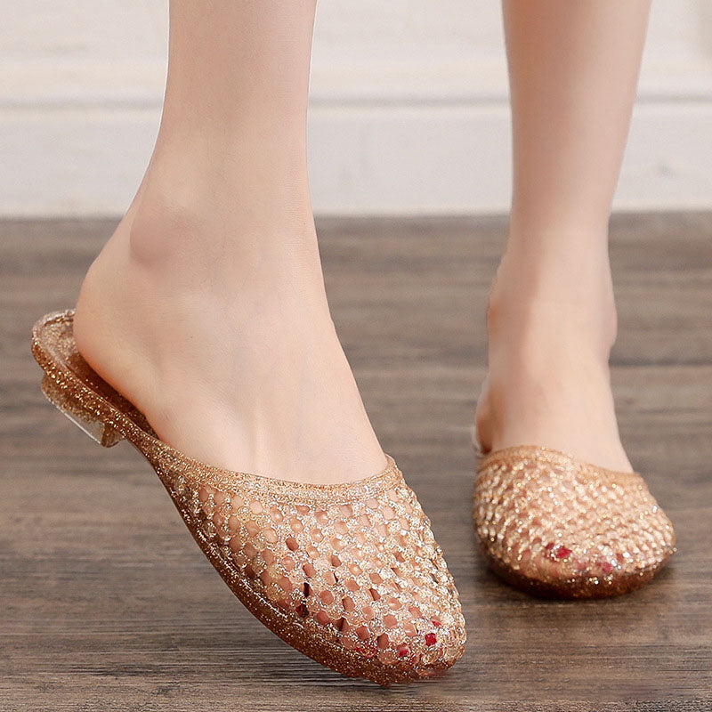 Soft and breathable summer slippers