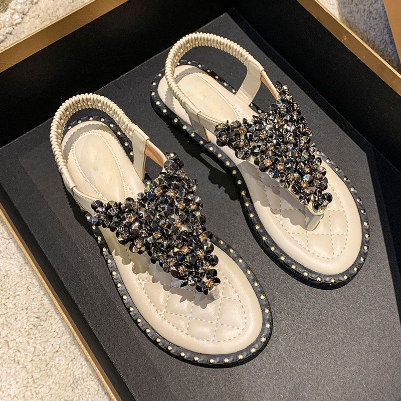 Round Toe Diamond Flat Sandals