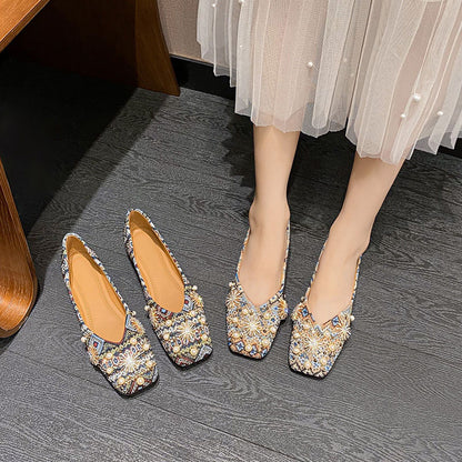 Flat shallow rivet shoes